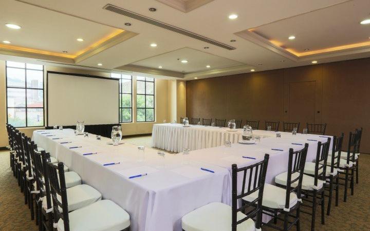 Room 1 Krystal® Monterrey  Room 1 Krystal® Monterrey